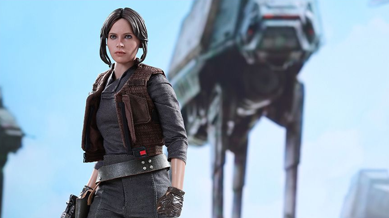 Illustration for article titled Hot Toys' Jyn Erso Comes With Her Own Death Star Plans to Steal
